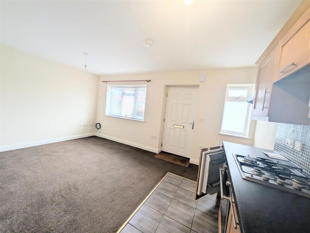 Apartment in Eastleigh, Stoke Common, Bishopstoke - View 5