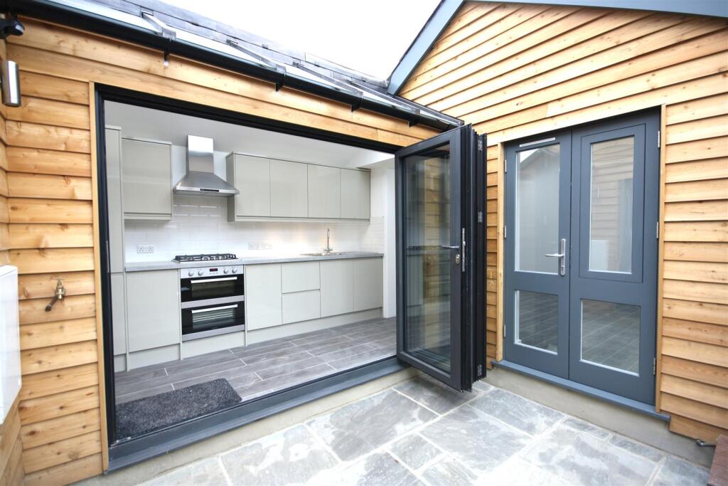 Main image of property: Sheen Lane, East Sheen, SW14