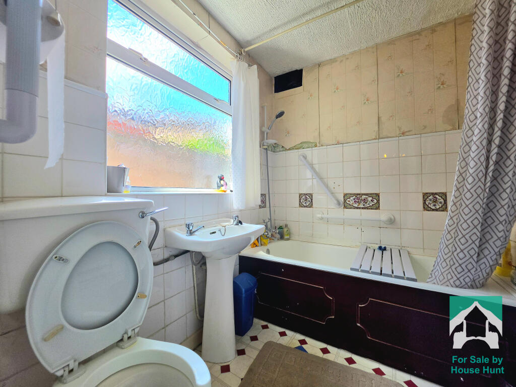 House in Coventry, Edgwick, Foleshill - More