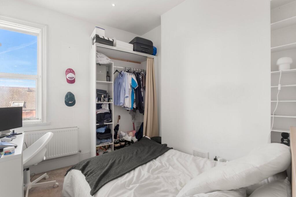 Apartment in London - More