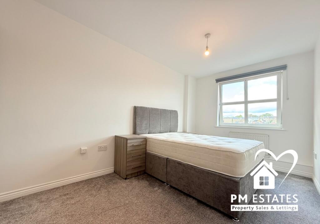 Apartment in Chelmsford - View 5