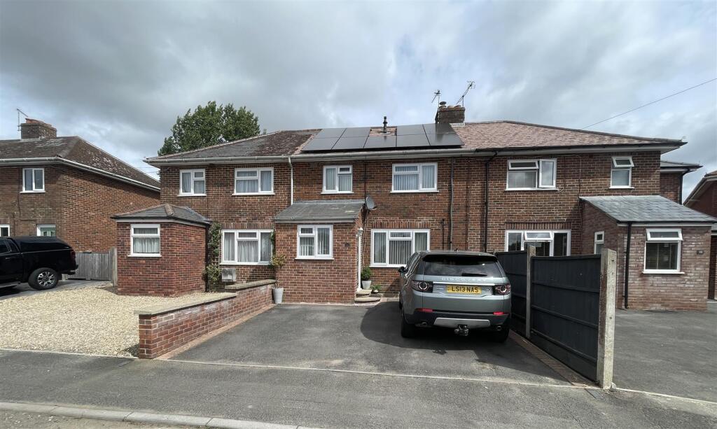 Main image of property: Newchester Cross, Merriott- DECEPTIVELY SPACIOUS