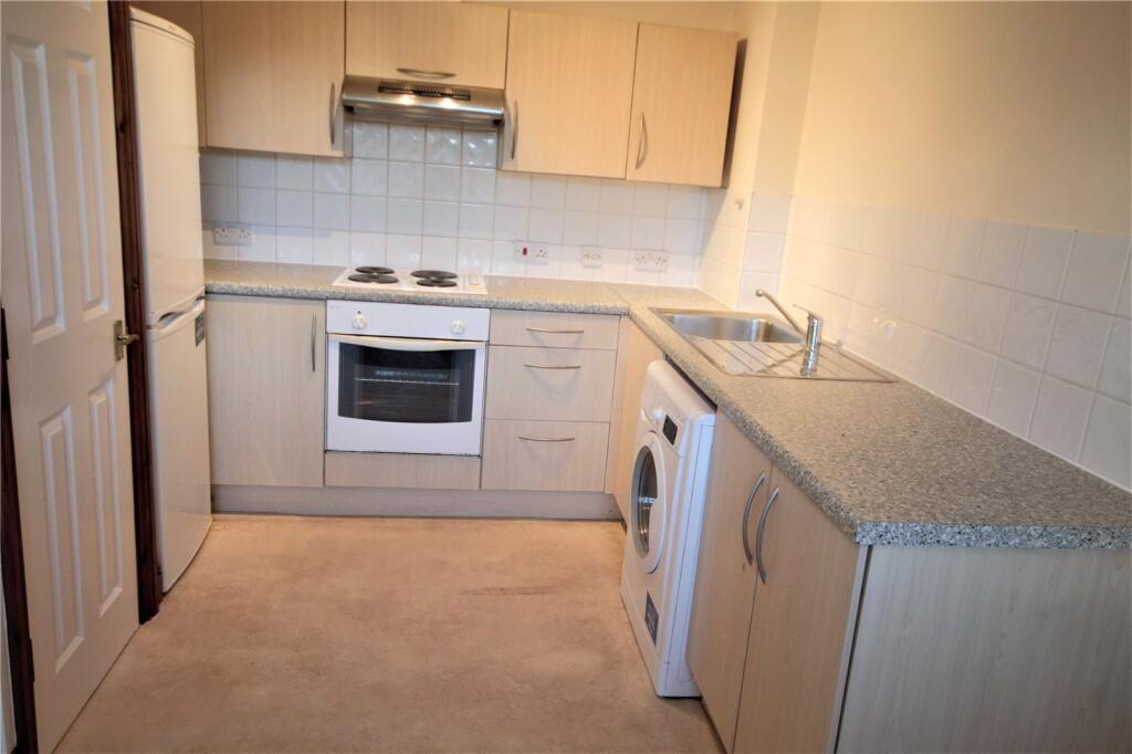 Apartment in Redhill - View 4