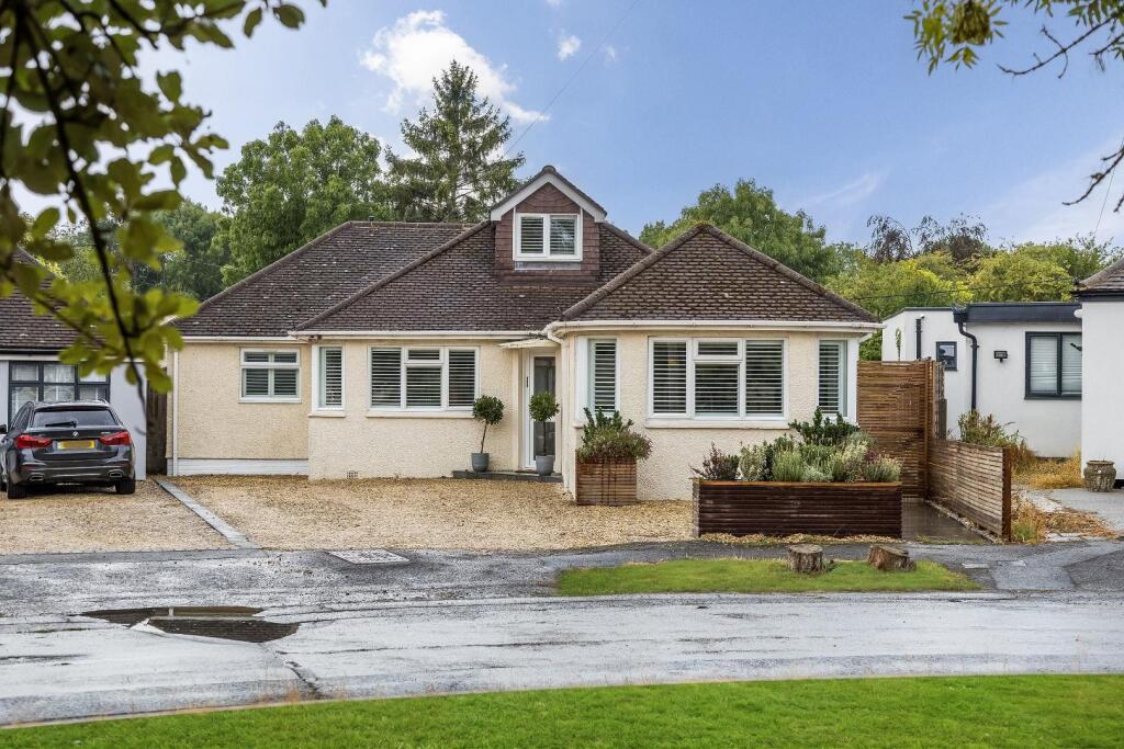 Main image of property: Poplar Grove, Kennington, Oxford