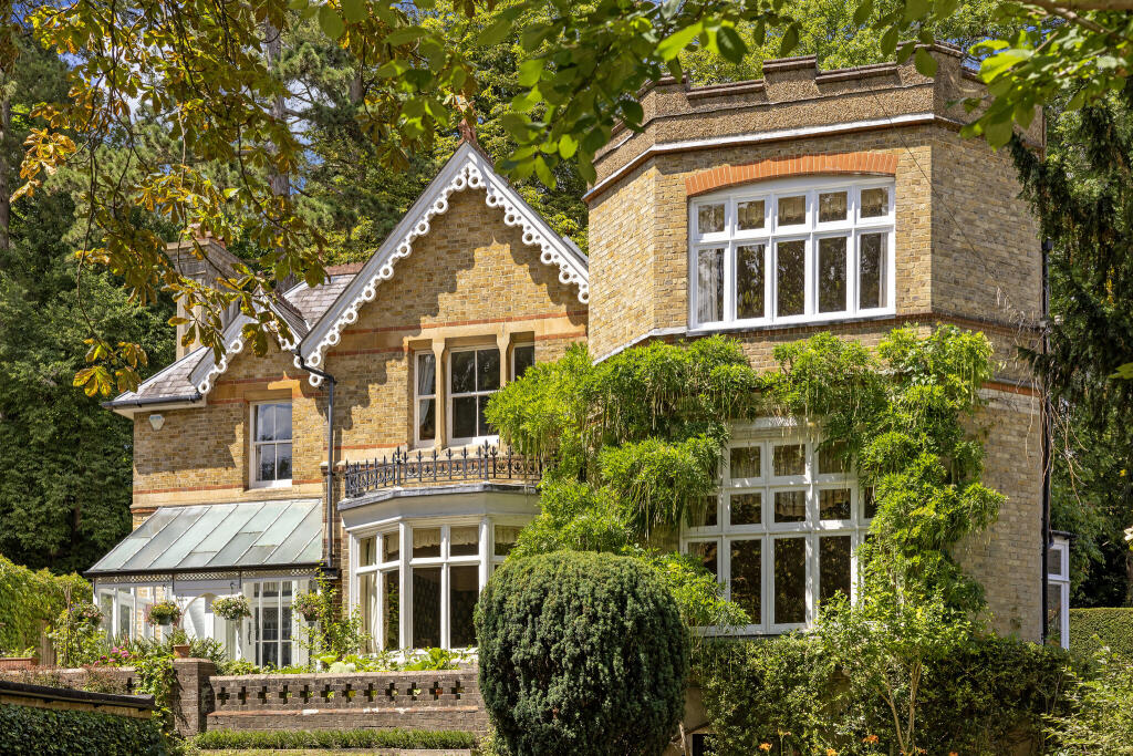 Main image of property: Park Road, Kenley, CR8