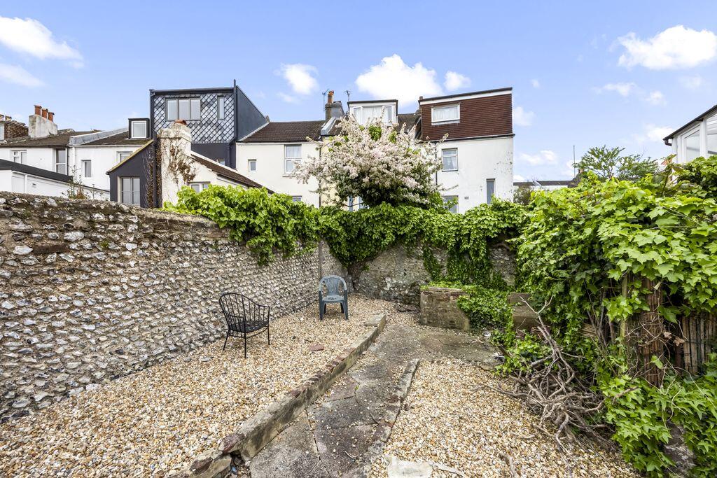 House in Brighton, Queen's Park - View 4
