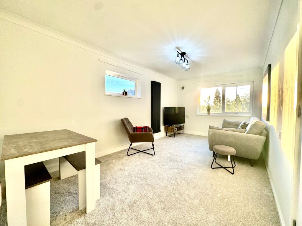 Apartment in Luton, Farley Hill - View 4