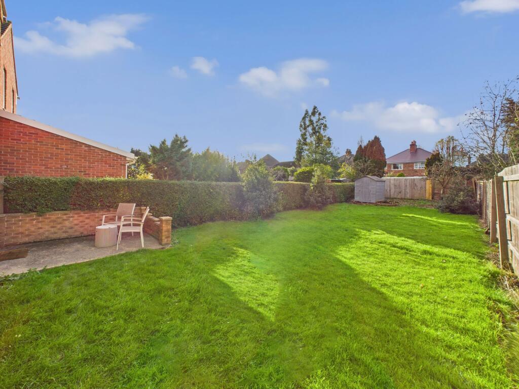 Curzon Avenue, Carlton, Nottingham photo 3