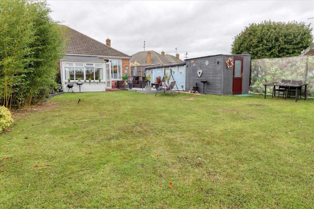 Tudor Green, West Clacton photo 4