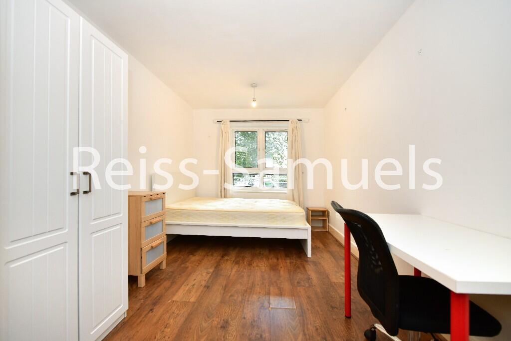 Main image of property: St. Davids Square, London, E14