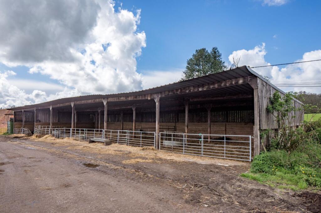 Kintbury Holt Farm Buildings &amp; Land