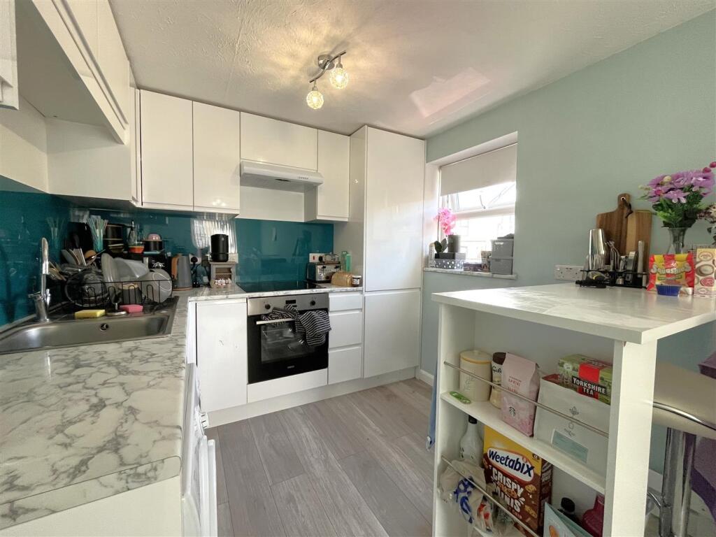 Apartment in Weymouth, Dorset - View 4
