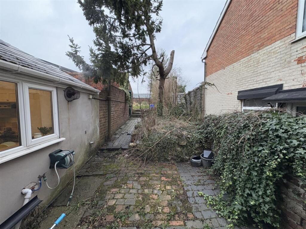 Additional image 11 of Moat Road,Oldbury,West Midlands