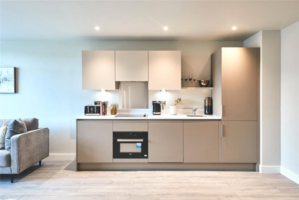 Main image of property: No1 Thames Valley, Wokingham Road, Bracknell, Berkshire, RG42