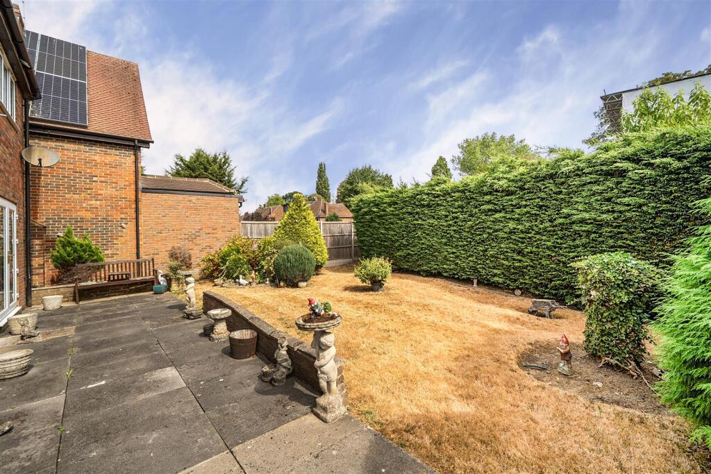 House in Harrow - View 5