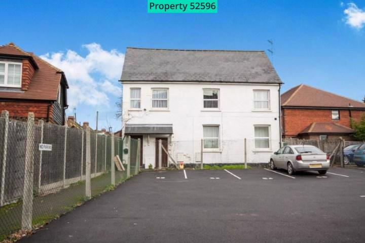 Main image of property: Ground Floor Flat, 50 Bishopric, Horsham, RH12