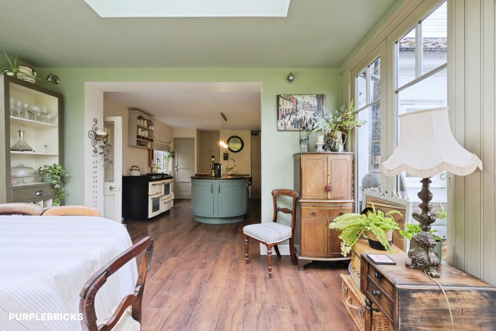 House in Southampton - More