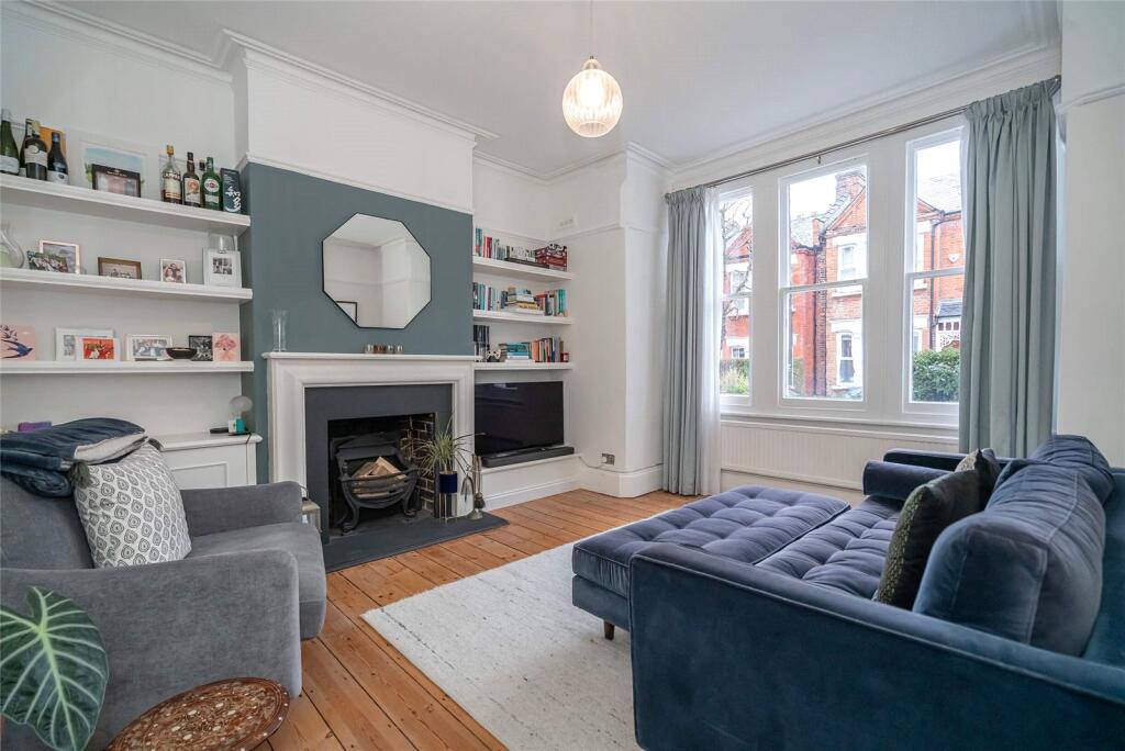 Main image of property: Park Hall Road, London, N2