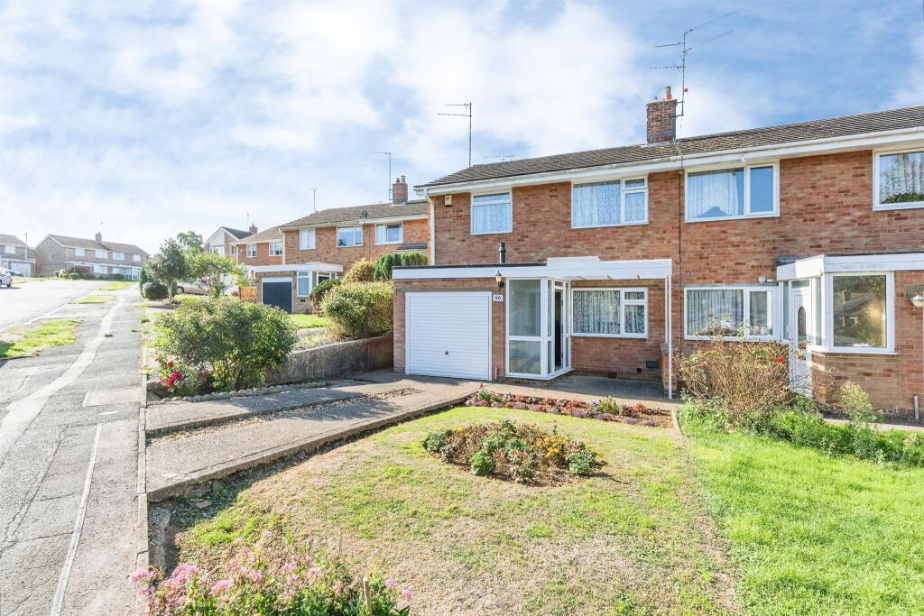 House in Wellingborough, Hatton Park - View 2