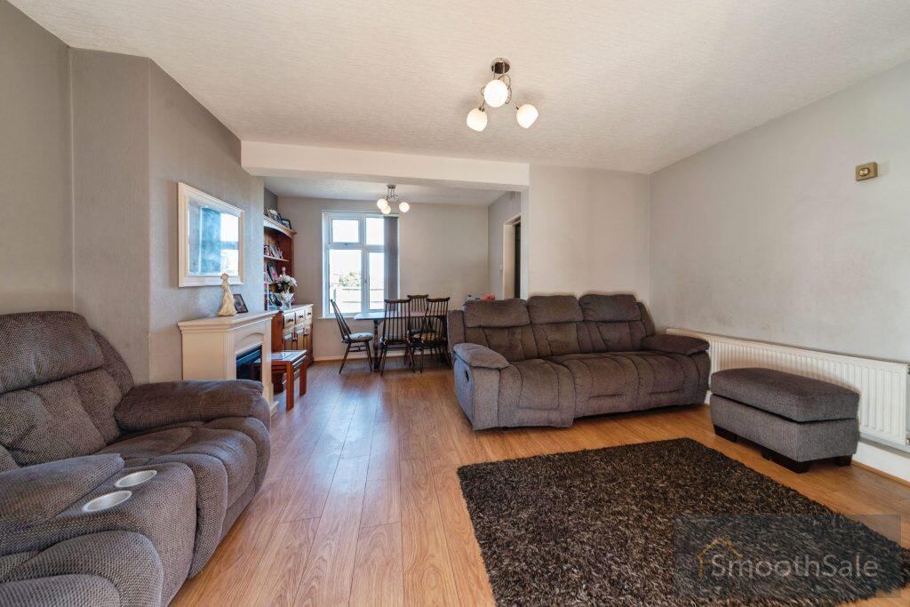 House in Lincoln - View 2