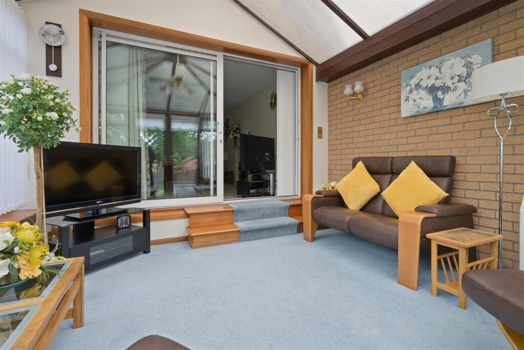 House in Perth - View 5