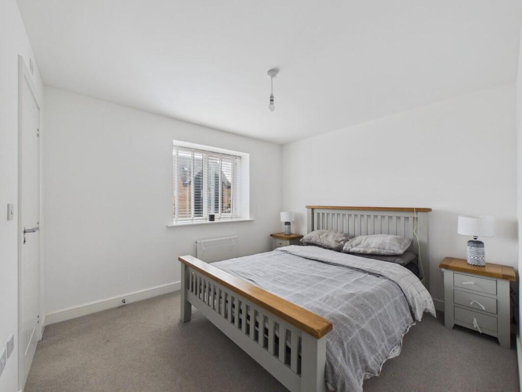 House in Ashford, Bridgefield, Kingsnorth - More
