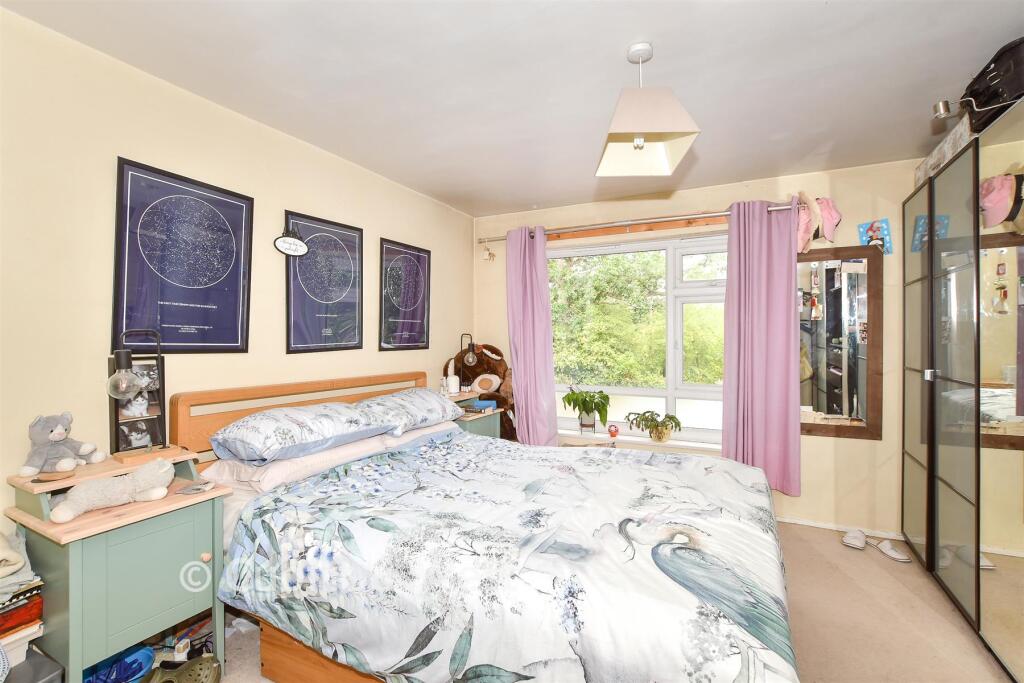Apartment in Waverley, Cranleigh - View 5