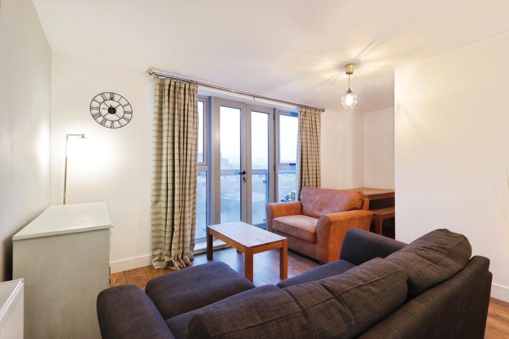 69 Furnace Hill, Sheffield, S3 photo 3