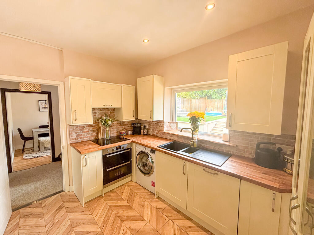 Brynhyfryd Terrace, Penpedairheol - View 3