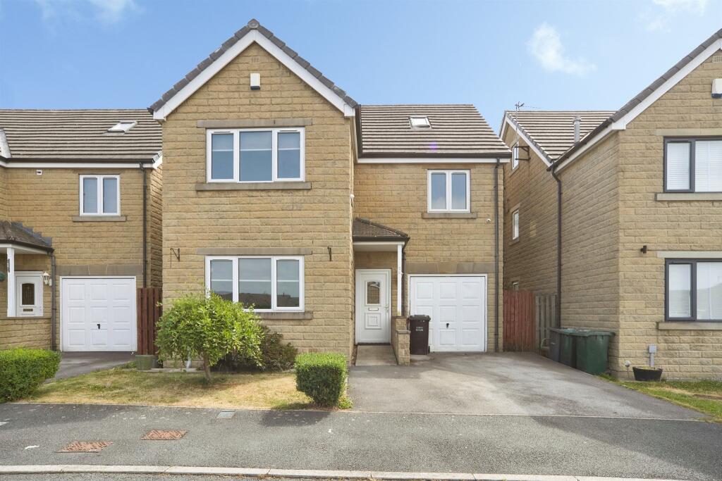 Main image of property: Oakdale Grove, Shipley