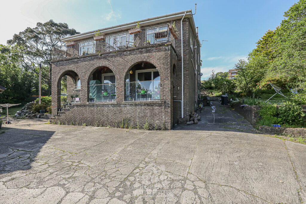 Main image of property: The Ponderosa, Shore Road, Flat 4, Kilcreggan, G84 0HQ
