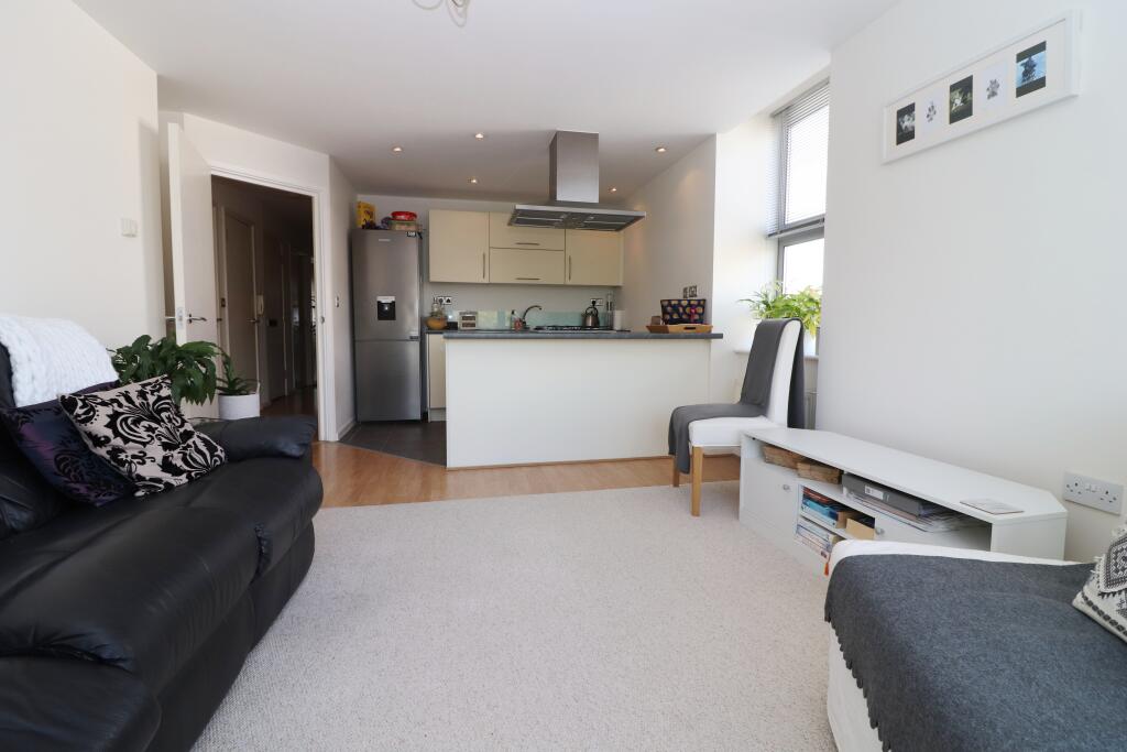 Main image of property: Baddow Road, Chelmsford, CM2 0DA