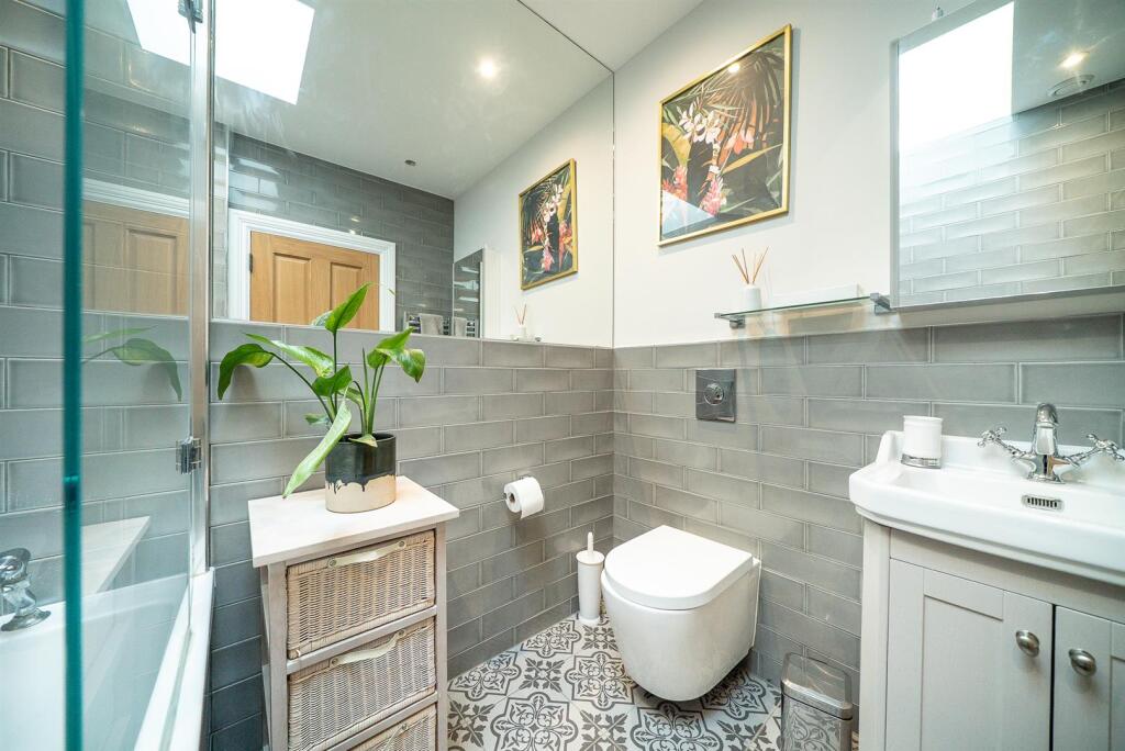 Additional image 32 of Queen Street, St. Albans