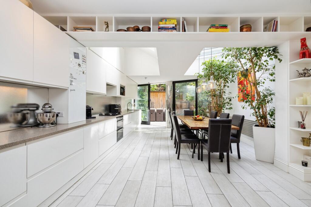 Main image of property: Hatfield Road, London, W4