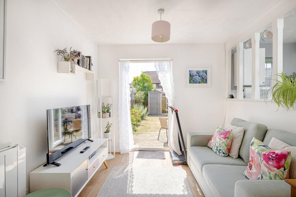 House in Uttlesford, Cloghams Green, Leaden Roding - View 4