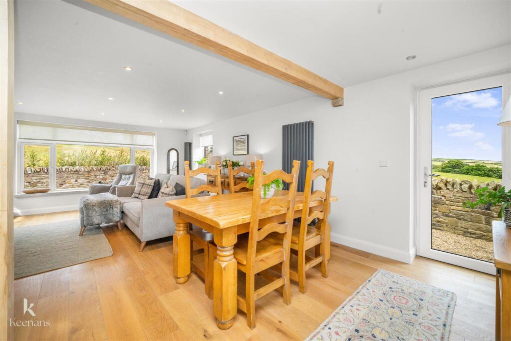 House in Oldham - View 4