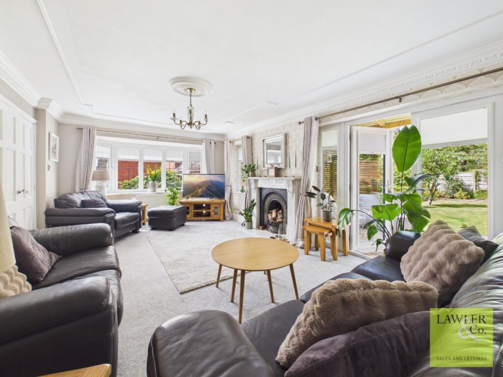 House in Tameside, Gee Cross - View 3