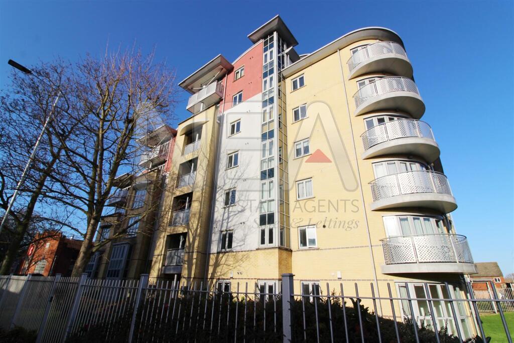 Main image of property: Kings Road, Reading