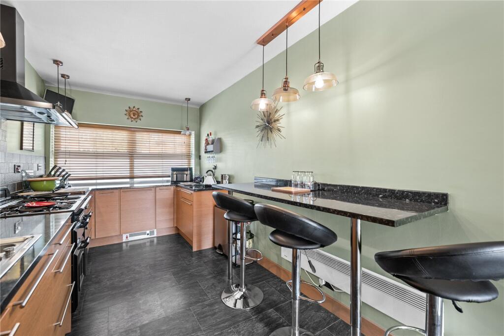 House in Ashfield, Beardall Fields, Hucknall - View 4