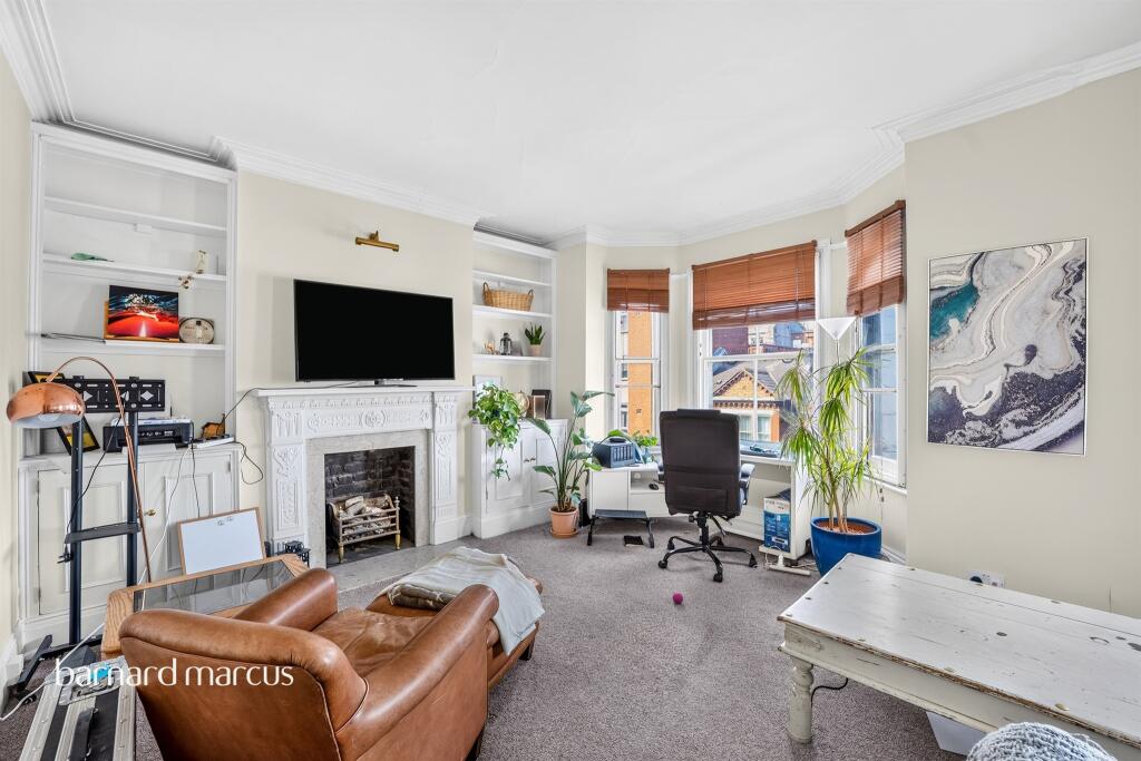 Apartment in London - View 2