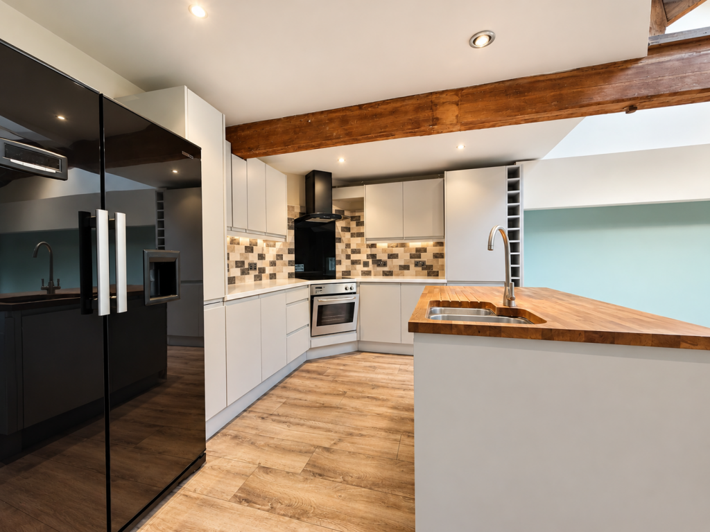 Apartment in Bradford - More