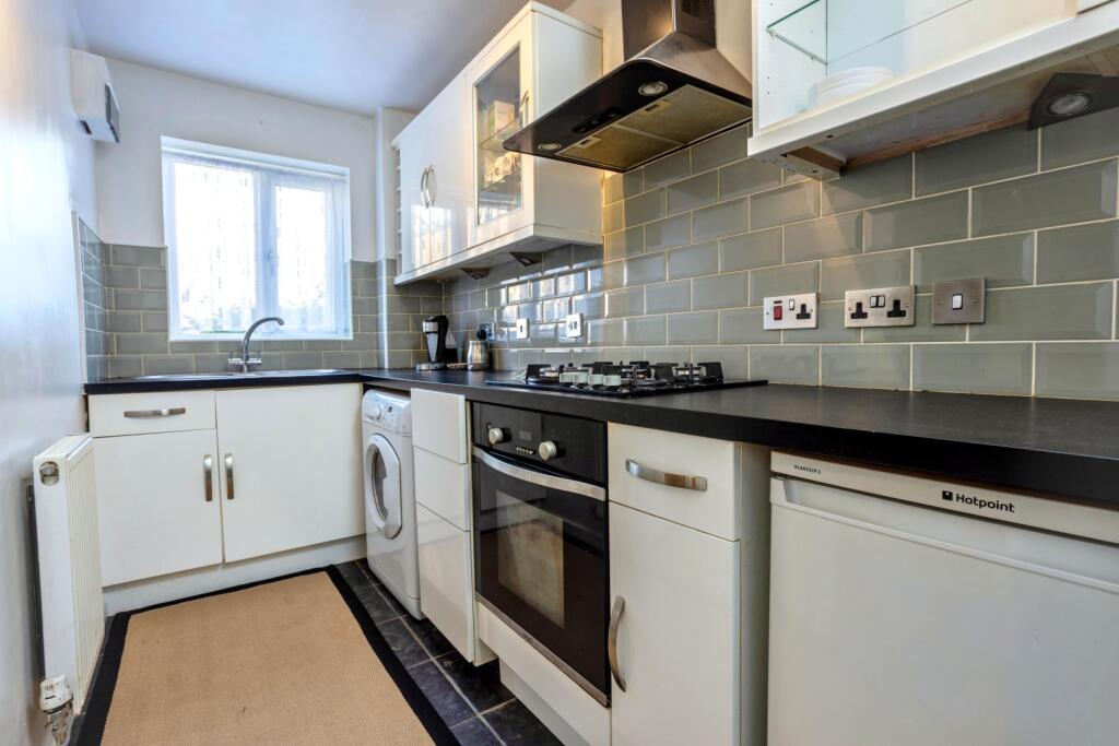 House in Luton - View 4