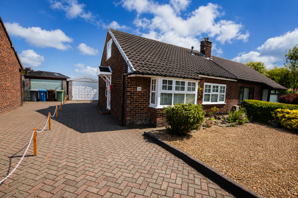 Main image of property: Lincoln Avenue, Lowton, Warrington, WA3 2EU
