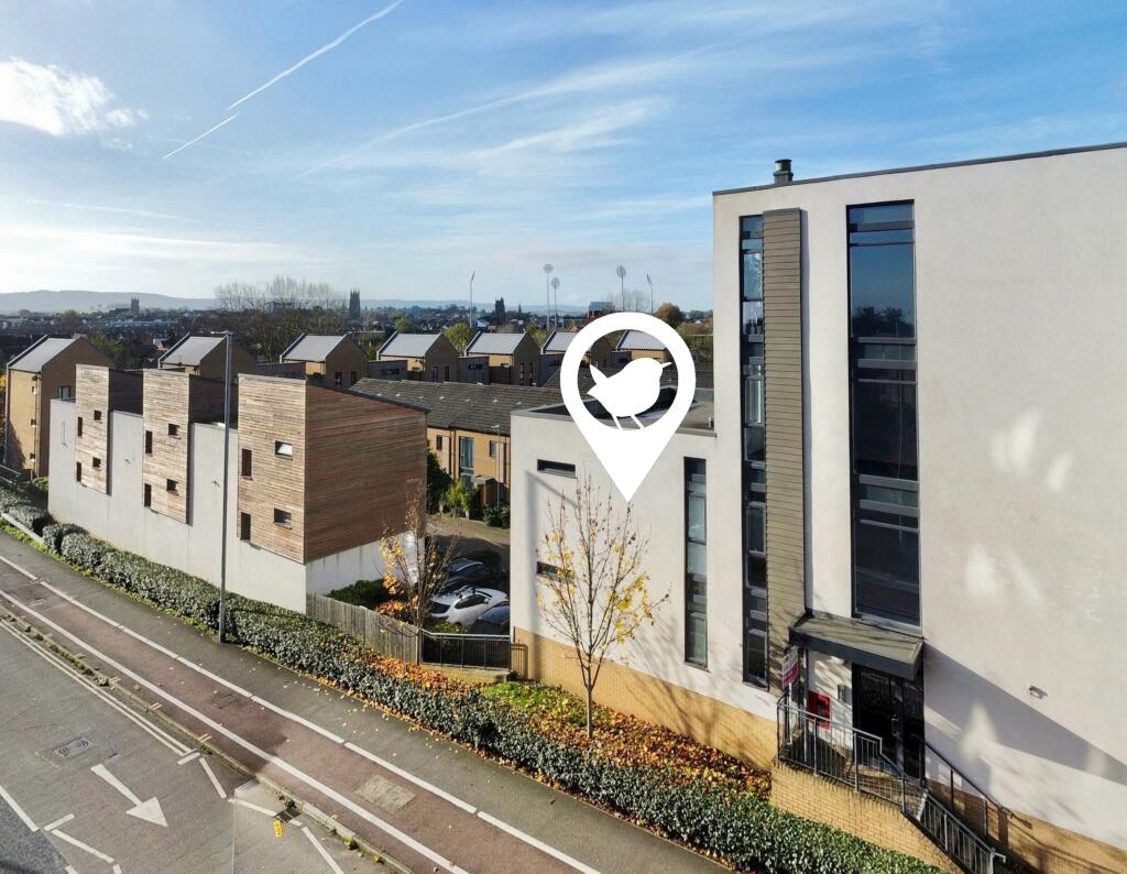2-bed flat on Firepool View, Taunton, Somerset, £166,000