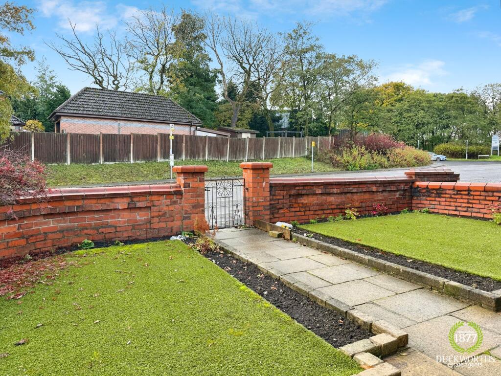 Blackburn Road, Oswaldtwistle, BB5 photo 3