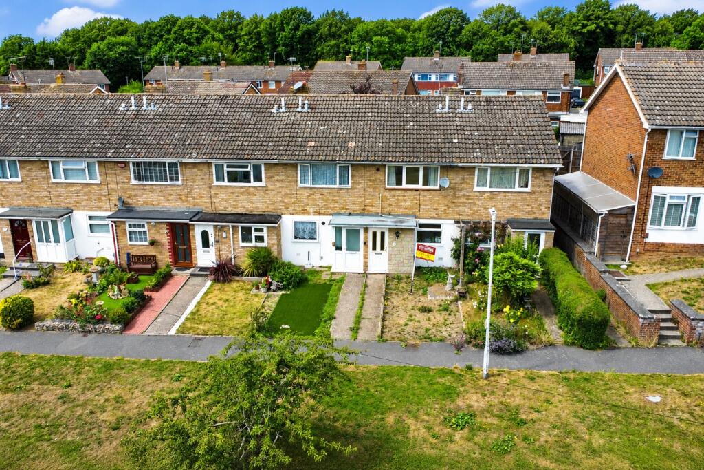 Main image of property: Foxglove Green, Ashford, TN24 0RJ