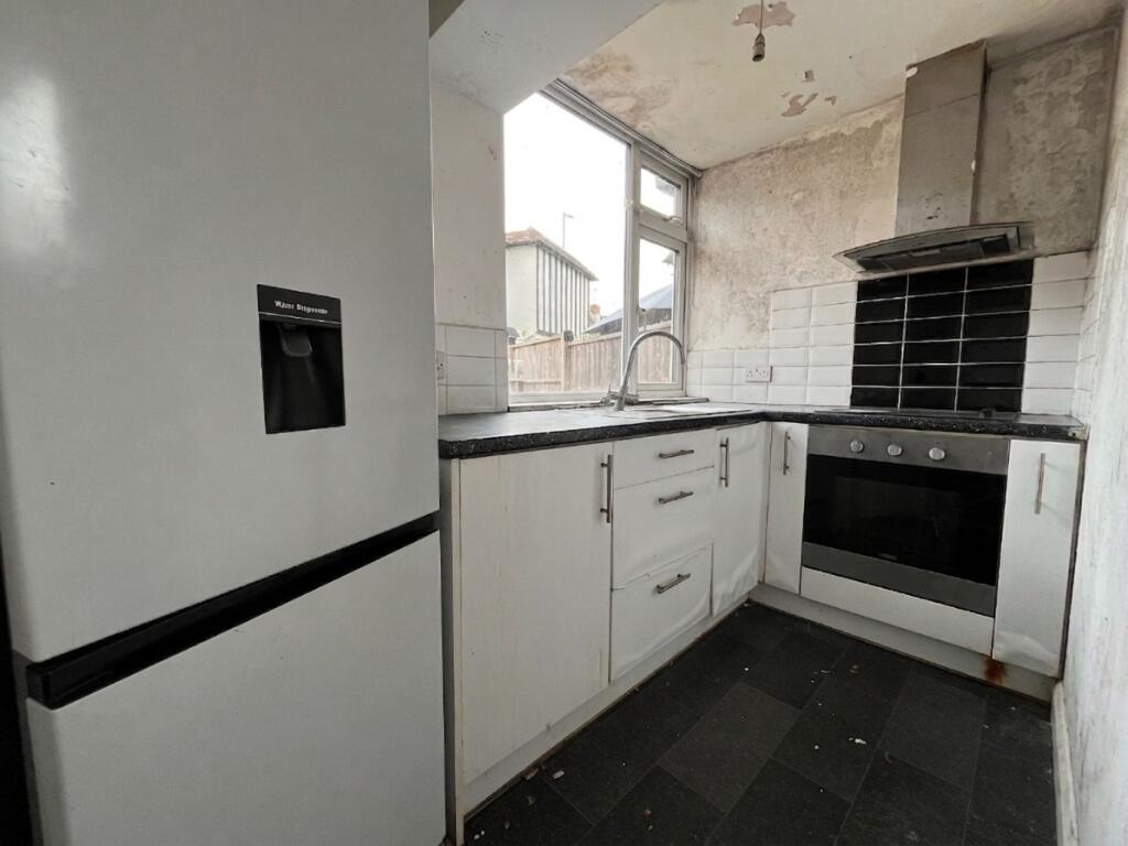 House in Luton, Limbury - View 4