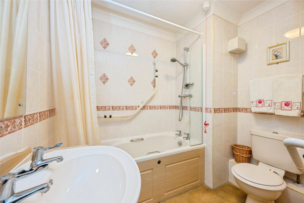 Apartment in Birmingham - More