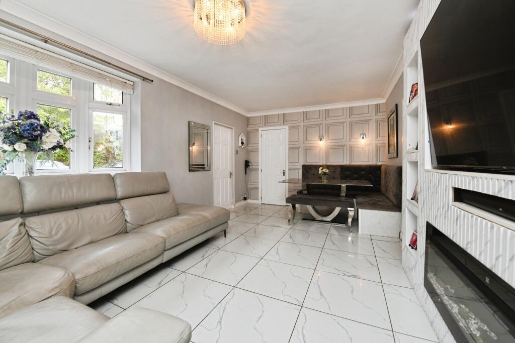 House in Rochford - View 4