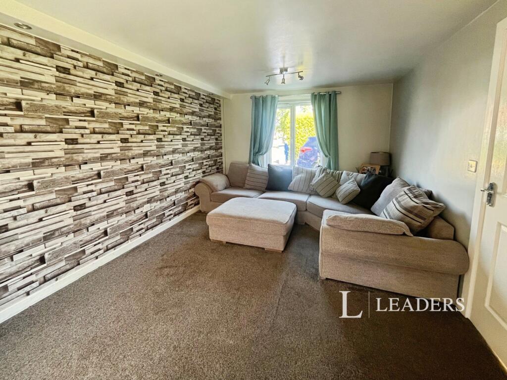 House in Mansfield, Nottinghamshire - View 4